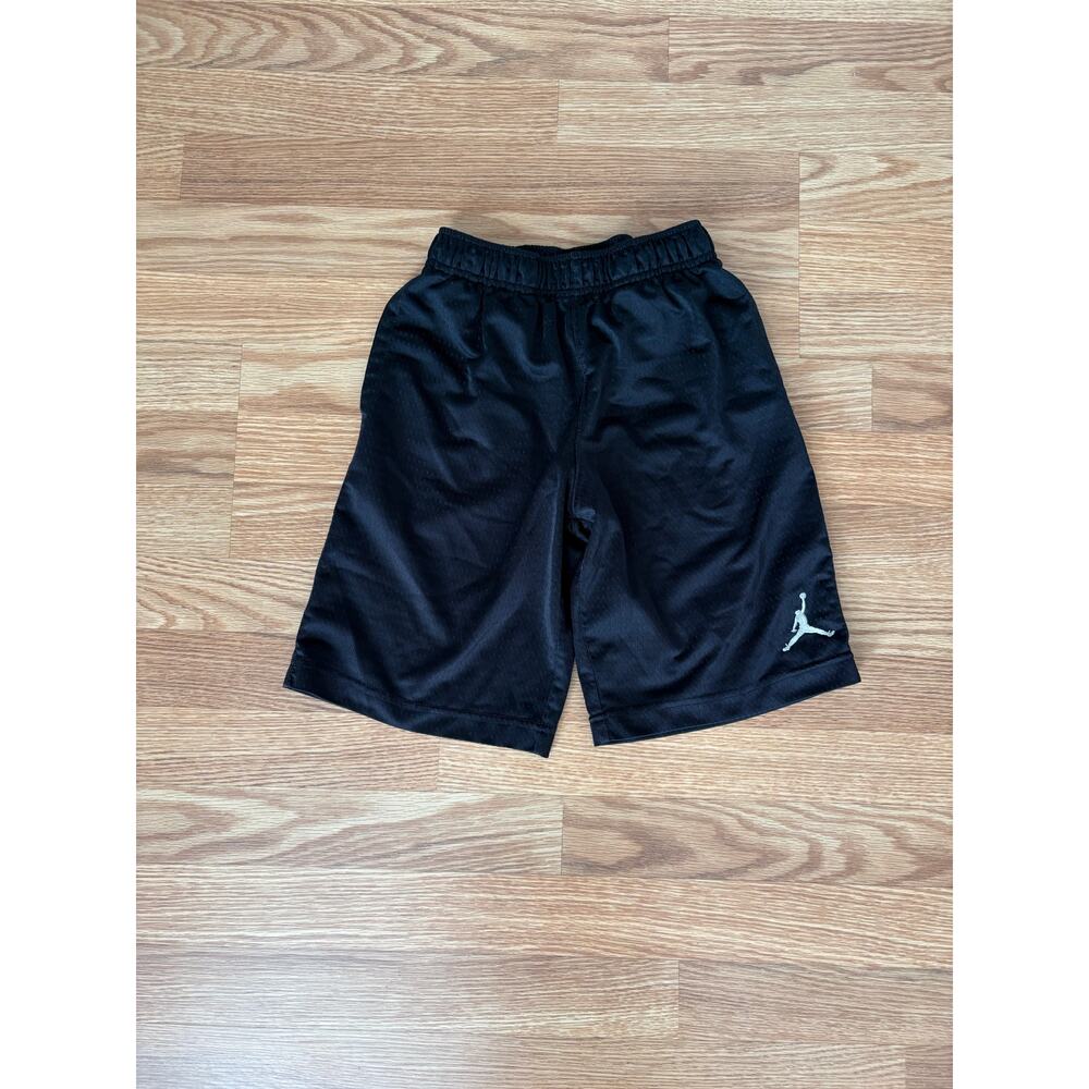 Jordan Boys Black Athletic Shorts Sz S 8-10